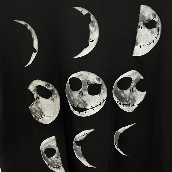 Disney The Nightmare Before Christmas Moon Faces Short Sleeves T-Shirt Preowned - Picture 4 of 6